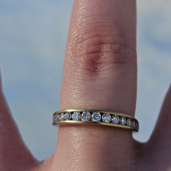 10K Yellow Gold 1/2TCW Diamond Channel Set Band Wedding Ring Size 7.25 - Picture 4 of 15